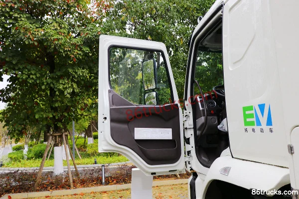 Dongfeng Liuqi New Chenglong M3 4X2(6 wheels) Semi-cab Pure Electric Compression Refuse Truck (Fulong Continental) 218kWh (1) | 86Trucks