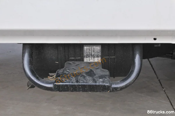 Tangjun Ouling V5 Series 129 hp 4X2(6 wheels) 3.01m Double Row Flatbed Light Truck (China VI) Body (1) | 86Trucks