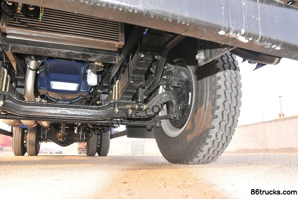 Tangjun Ouling T6 Series 140hp 4X2(6 wheels) 5.3m dump truck Chassis (3) | 86Trucks