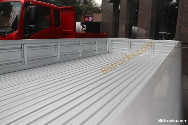 Sinotruk Youshi Standard Edition 112 hp 4X2(6 wheels) gasoline/CNG 2.8m double-row flatbed mini truck Body (1) | 86Trucks