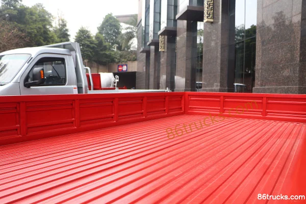 Sinotruk Ruishi 130hp 4X2(6 wheels) 4.15m single-row flatbed light truck (China VI) Body (1) | 86Trucks