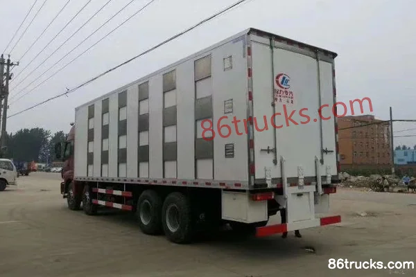 Foton Auman New ETX 320 hp 8X4(12 wheels) Poultry Transport Truck (Chengliwei Brand) Exterior (3) | 86Trucks