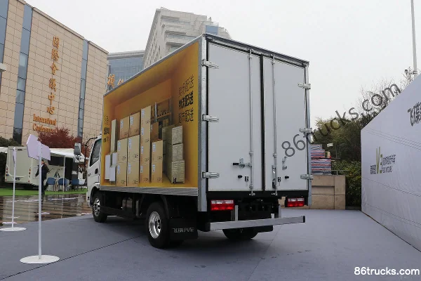 Feidi V3 Series 95 hp 4X2(6 wheels) 4.15m Single-row Van Light Truck Exterior (3) | 86Trucks