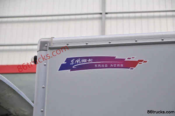 Dongfeng Duolika D5 2018 88 ch 4X2(6 roues) camion léger fourgon à cabine simple 3,8 m Carrosserie (2) | 86Trucks