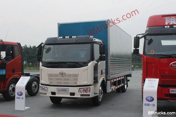 FAW Jiefang J6L Medium Truck 140hp 4X2(6 wheels) 6.8m Van Cargo Truck Exterior (3) | 86Trucks