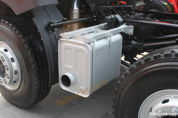 FAW Jiefang Hanwei(J5M) Heavy Truck 260hp 8X4(12 wheels) 6.7m Dump Truck Chassis (3) | 86Trucks