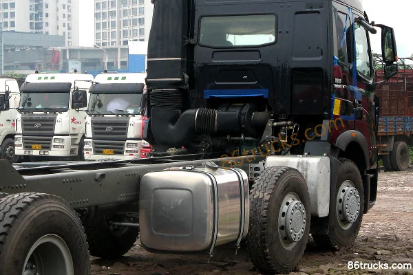 Sinotruk HOWO A7 Heavy Truck 380hp 8X4(12 wheels) Cargo Truck (Chassis) Cab (1) | 86Trucks