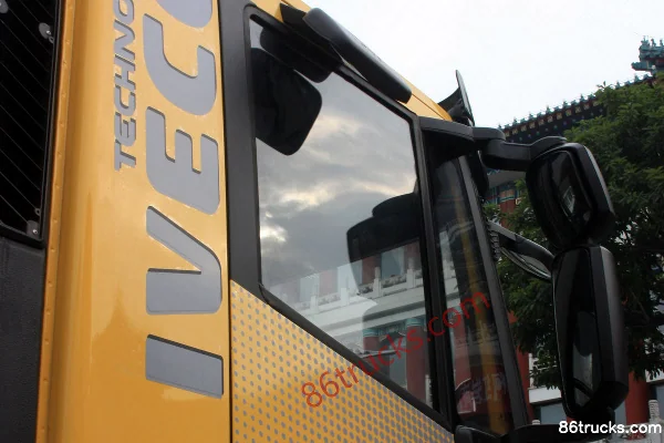 SAIC Hongyan Genlyon 340hp 6X4(10 wheels) Garbage Truck (Comfort Edition) Exterior (3) | 86Trucks