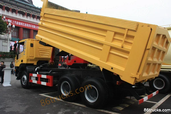 SAIC Hongyan Genlyon 340hp 6X4(10 wheels) Garbage Truck (Comfort Edition) Exterior (2) | 86Trucks