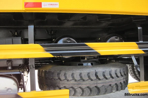 Dongfeng Commercial Vehicle Dalishén camion lourd 375 ch 6X4(10 roues) camion benne 9 m Cabine (1) | 86Trucks