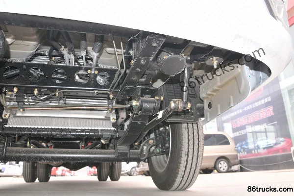 Dongfeng T5 95hp 4X2(6 wheels) 3.7m Single Row Van Light Truck (Wide Track) (Beijing VI) Chassis (3) | 86Trucks