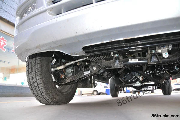 Dongfeng New K02L 2019 1.2L 91hp 4X2(6 wheels) gasoline 2m double-row flatbed mini truck (China VI) Chassis (2) | 86Trucks