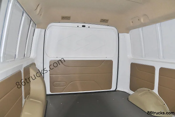 Dongfeng C35 2018 Model 108 hp 1.5L Enclosed Van China V Cargo Box (3) | 86Trucks