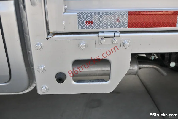 Dongfeng D52 2020 Deluxe 1.5L 112hp 4X2(6 wheels) Gasoline 2.6m Double Row Flatbed Mini Truck (China VI) (Dual Rear Wheels) Body (2) | 86Tru