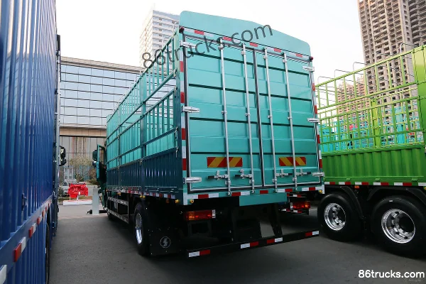 SHACMAN Commercial Vehicle Xuande Wing 3 Lightweight Edition 270hp 4X2(6 wheels) 6.75m Stake Cargo Truck (China VI)(Hande Rear Axle) Body (1