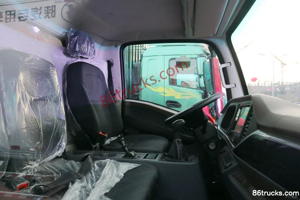SHACMAN Commercial Vehicle Xuande Wing 9 150hp 4X2(6 wheels) 4.15m single-row van light truck Cab (2) | 86Trucks