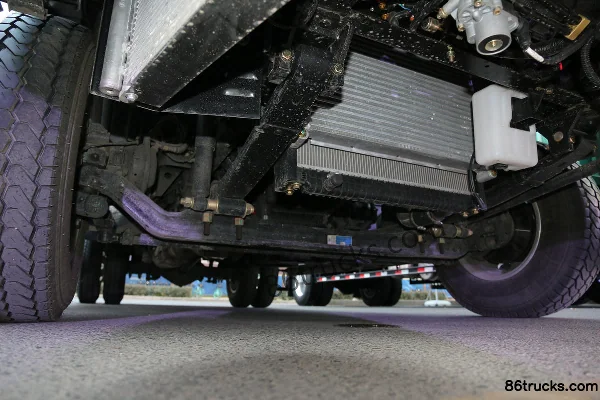 SHACMAN Commercial Vehicle Xuande Wing 9 150hp 4X2(6 wheels) 4.15m single-row van light truck Chassis (1) | 86Trucks