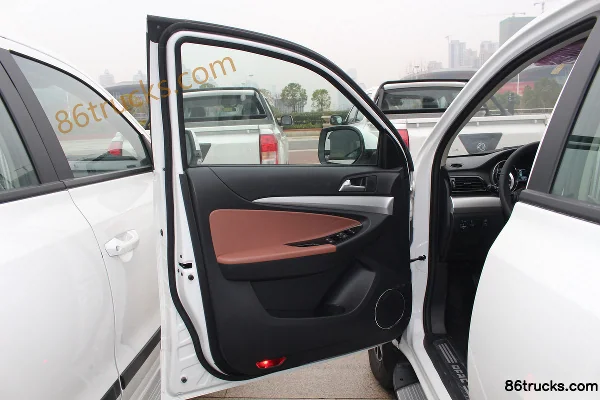 Dongfeng Yufeng P16 Nouvel intérieur 3,5T essence double cabine pick-up (China VI) Châssis (1) | 86Trucks