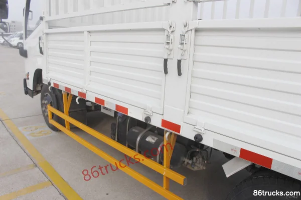 JMC Kaiyun Upgraded Edition 122hp 4X2(6 wheels) 4.08m Single Row Stake Truck (China VI) (Hydraulic Brake) Body (2) | 86Trucks