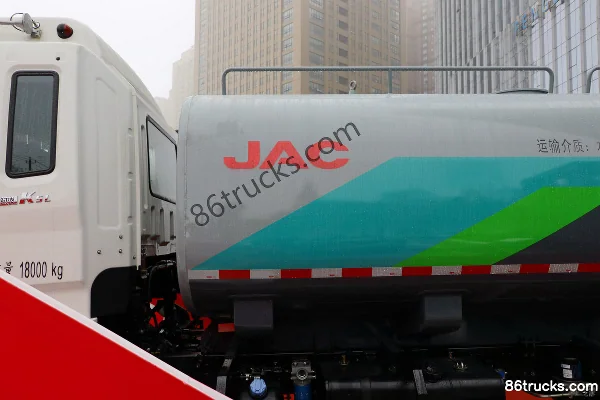 JAC Gallop K5L 220 hp 4X2(6 wheels) water sprinkler truck Body (1) | 86Trucks