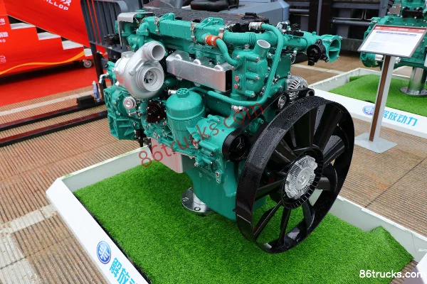 Xichai CA6DL6-36E6 360 hp 8.6L China VI Diesel Engine Exterior (2) | 86Trucks