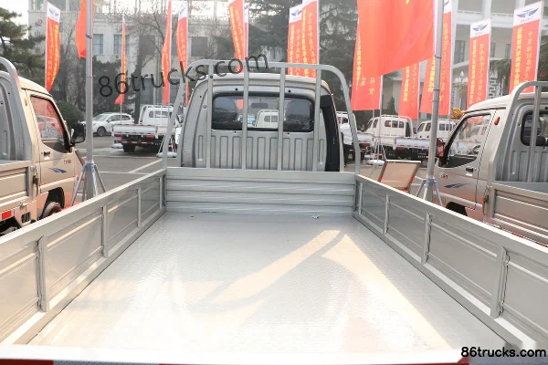 Tangjun Ouling Sailing F3-1 1,5 L 112 ch 4X2(6 roues) essence camionnette à ridelles cabine simple 3,08 m (China VI) Carrosserie (1) | 86Tru