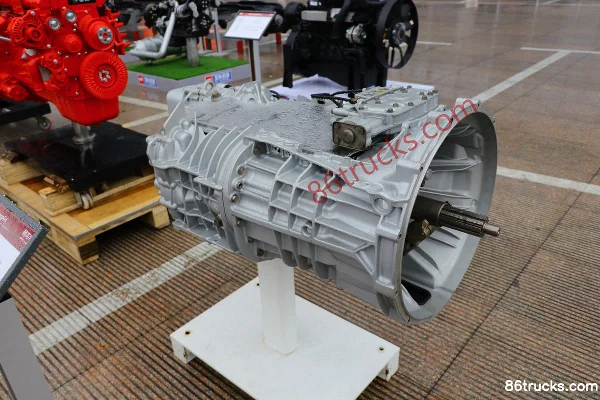 ZF ZF16S2330TD 16-speed Manual Transmission Exterior (2) | 86Trucks