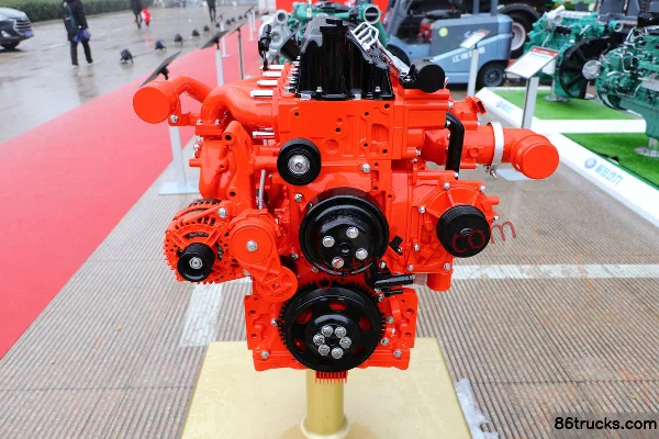 Anhui Cummins B4.0NS6B195 195 hp 4.0L China VI Diesel Engine Exterior (3) | 86Trucks