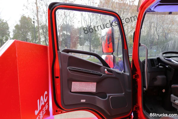 JAC Gallop A6LII Medium Truck 240 hp 6X2(8 wheels) 7.2m Van Cargo Truck (10-speed) Cab (1) | 86Trucks