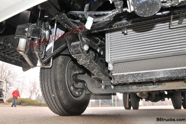 JAC Shuailing E cabine moyenne 152 ch 4X2(6 roues) camion frigorifique 4,015 m Châssis (2) | 86Trucks