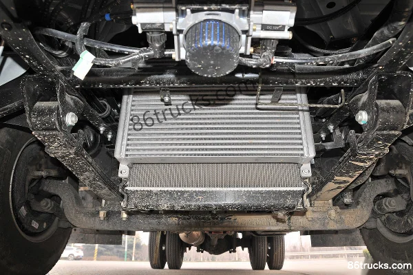 JAC Shuailing E cabine moyenne 152 ch 4X2(6 roues) camion frigorifique 4,015 m Châssis (1) | 86Trucks