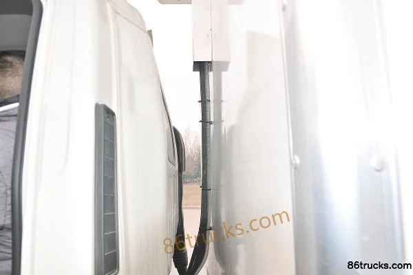 JAC Shuailing E cabine moyenne 152 ch 4X2(6 roues) camion frigorifique 4,015 m Carrosserie (3) | 86Trucks