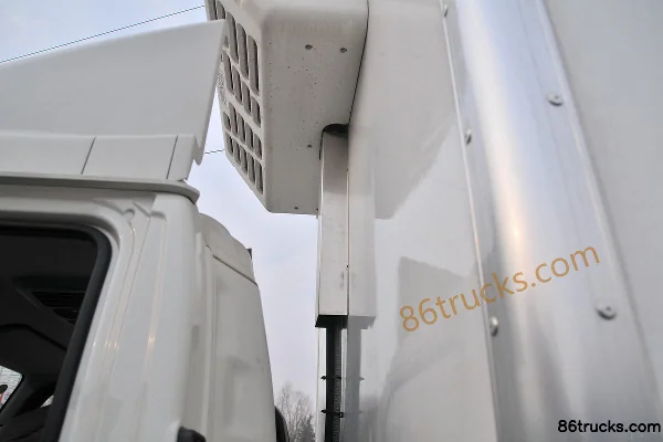 JAC Shuailing E cabine moyenne 152 ch 4X2(6 roues) camion frigorifique 4,015 m Carrosserie (2) | 86Trucks