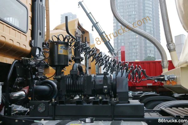 Hualing Hanma H7 Heavy Truck 460hp 6X4(10 wheels) Tractor Truck (16-speed) (China VI) Chassis (1) | 86Trucks