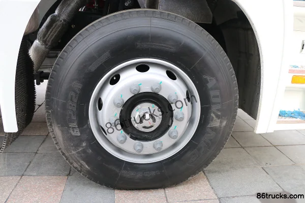 Hualing HanmaH9 Heavy Truck Flagship Edition 550 hp 6X4(10 wheels) Tractor Truck Chassis (1) | 86Trucks