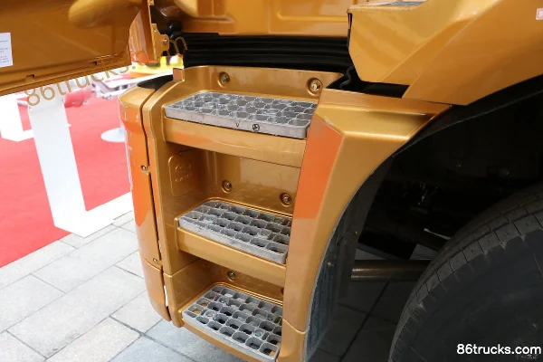 Hualing Hanma H7 camion lourd 430 ch 6X4(10 roues) tracteur routier LNG (16 vitesses) (China VI) Cabine (2) | 86Trucks