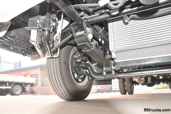 JAC Junling V5 116hp 4X2(6 wheels) 3.85m single-row flatbed light truck Chassis (2) | 86Trucks