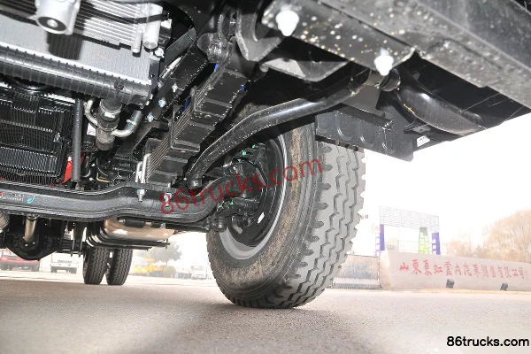 JAC Shuailing Q8 154hp 4X2(6 wheels) 5.25m half-row flatbed cargo truck Chassis (3) | 86Trucks