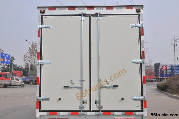 JAC Junling E5 116hp 4X2(6 wheels) 3.82m Extended Cab Van Light Truck Body (2) | 86Trucks