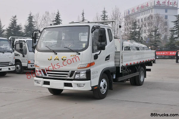 JAC Shuailing E Zhongti 132 ch 4X2(6 roues) camion léger à ridelles 3,85 m cabine demi-avancée Extérieur (3) | 86Trucks