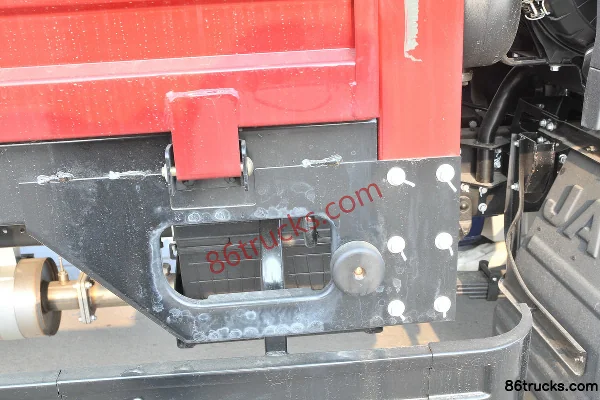 JAC Junling V8 154 ch 4X2(6 roues) 5,2 m plateau cabine approfondie Carrosserie (1) | 86Trucks