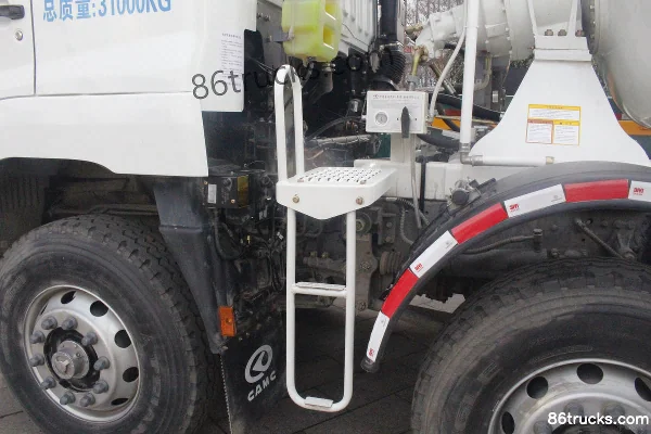 Hualing Heavy Truck 360 hp 8X4(12 wheels) concrete mixer truck (China VI) Chassis (1) | 86Trucks