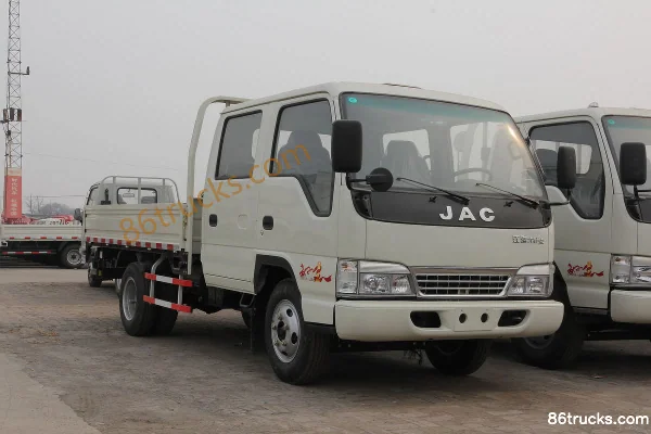 JAC Dahaoyun 95 hp 4X2(6 wheels) 3.2m double-row light truck Exterior