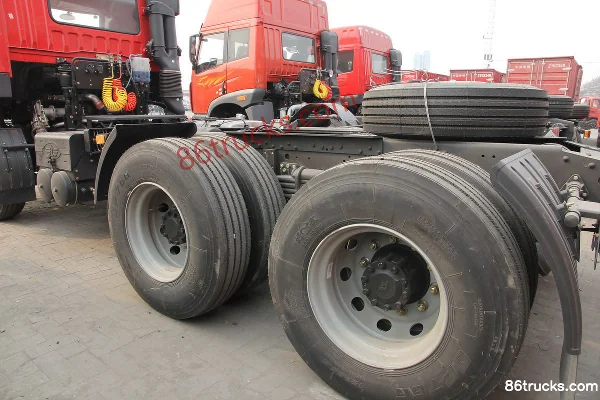 FAW Jiefang Qingdao New Hanwei (J5M) Heavy Truck 336 hp 6X4(10 wheels) Tractor Truck Chassis (3) | 86Trucks