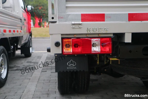 Changan Kuayue Xinbao 3 version standard 1,5 L essence 112 ch 4X2(6 roues) micro camion plateau simple cabine 2,85 m (China VI) Carrosserie