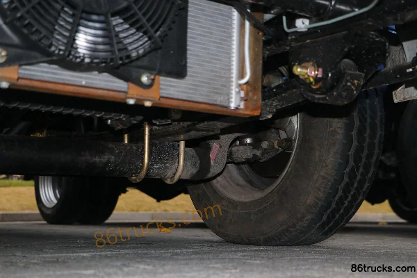 Changan Kuayue Zhe D5 PLUS Comfort 116hp 4X2(6 wheels) 2.85m double-row flatbed mini truck Chassis (3) | 86Trucks
