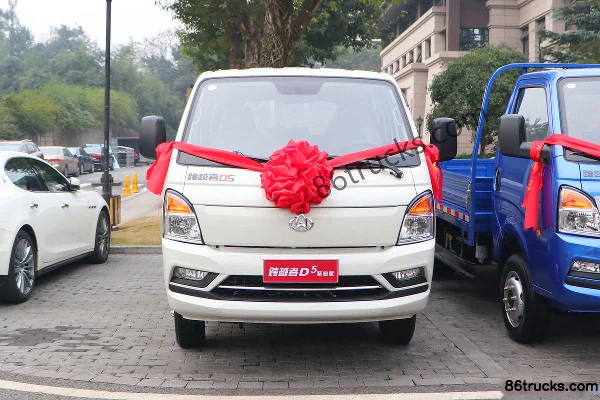 Changan Kuayue Zhe D5 PLUS Comfort 116hp 4X2(6 wheels) 2.85m double-row flatbed mini truck Exterior (2) | 86Trucks