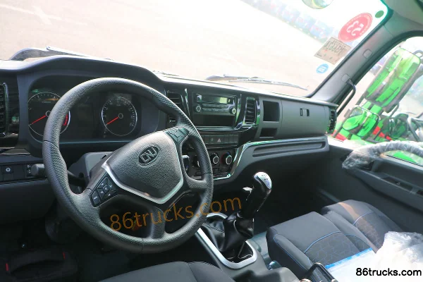 NanJun Ruijie D50 220hp 6X2(8 wheels) 4.6m Dump Truck Cab (1) | 86Trucks