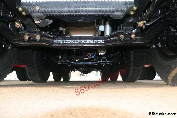 NanJun Ruijie D50 220hp 6X2(8 wheels) 4.6m Dump Truck Chassis (1) | 86Trucks