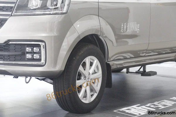 Jinbei Hiace S 2019 Business version fourgonnette 115 ch 1.6L 2 places (option 5) Châssis (1) | 86Trucks